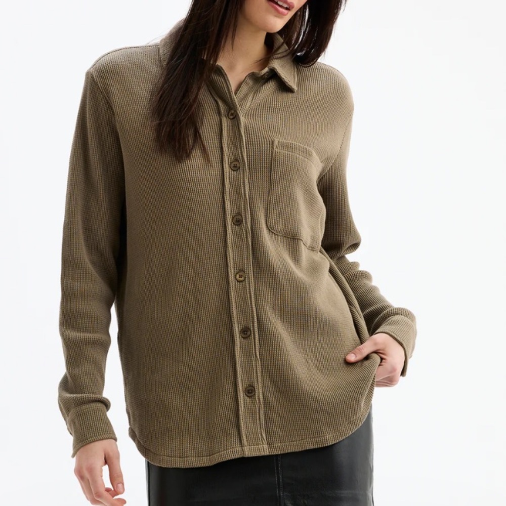 NWT CHRLDR Lauren Oversized Waffle Knit Button Down - Picture 5 of 9